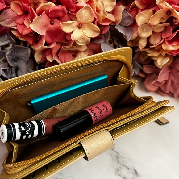 Cinnamon Brown and Gold Leaf Vegan Leather Clutch Wallet - Picture 10 of 16